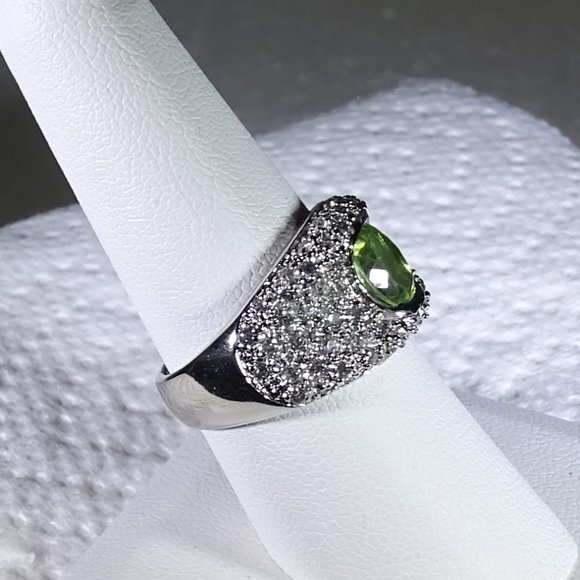 RING WITH PERIDOT  FROM THAILAND - Picture 3 of 8